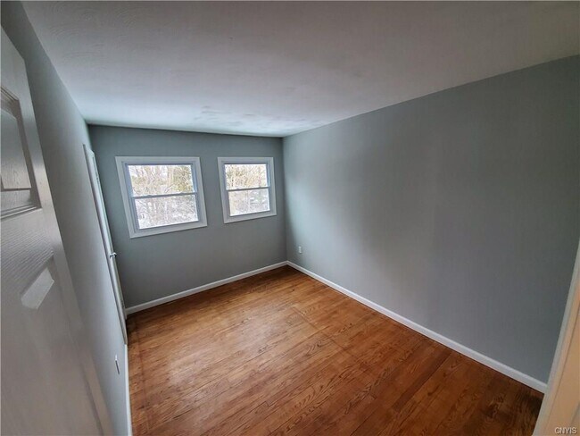 Building Photo - 1008 Hudson St