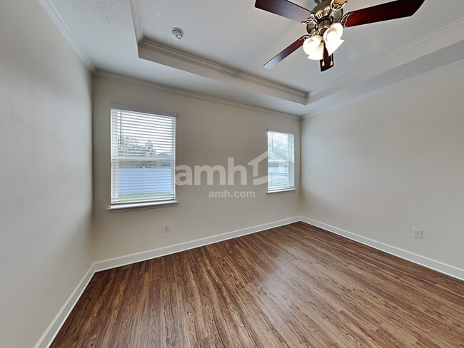 Building Photo - 407 Pine Terrace Drive