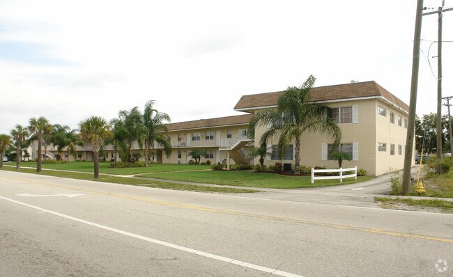 Terrace Gardens Apartments - 1400 S Broadway Lantana, FL 33462