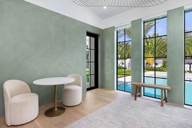 Building Photo - 734 S Ocean Blvd