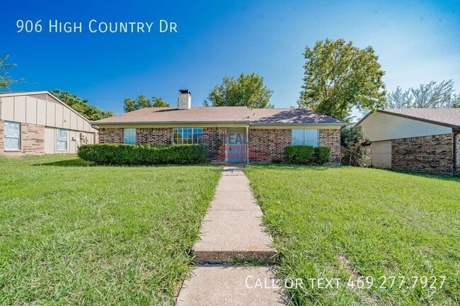 Building Photo - 906 High Country Dr