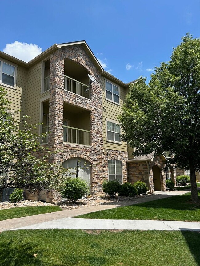 Building Photo - Comfort & Convenience at Fossil Creek | Bright 2-Bedroom Condo