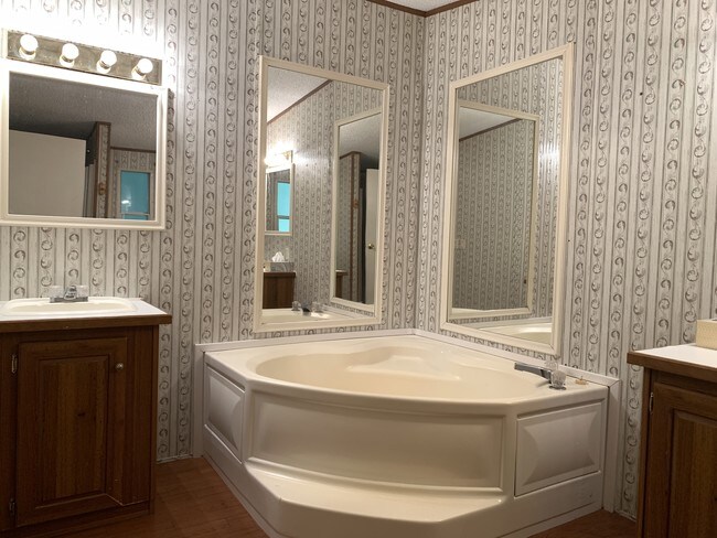 Building Photo - 127 John Lewis Dr