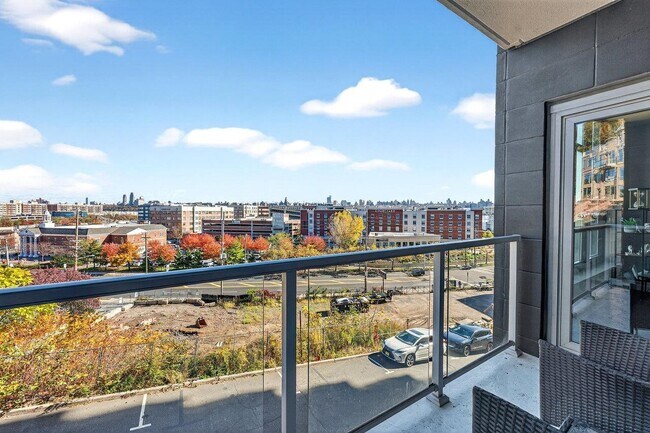 Building Photo - 8701 Churchill Rd