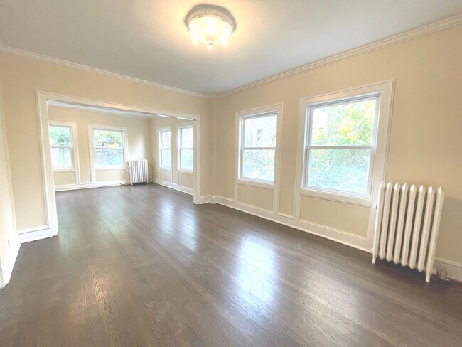 Interior Photo - 3807 N Prospect