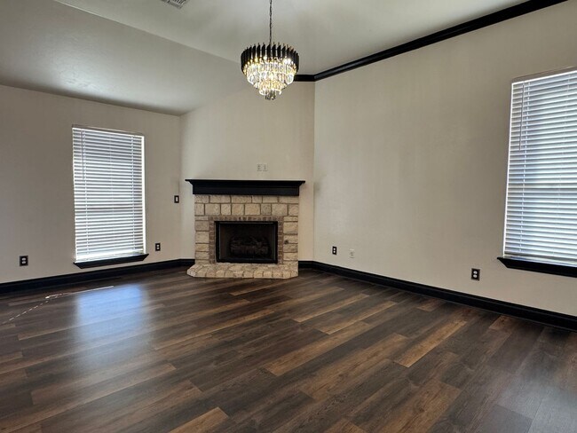 Building Photo - 7904 SW Powell Ct