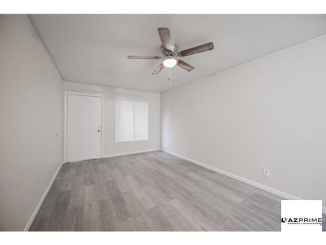 Building Photo - Enjoy The Perfect Blend Of Style And Convenience In This Beautifully Remodeled 2/1 Mesa 4-Plex Unit.
