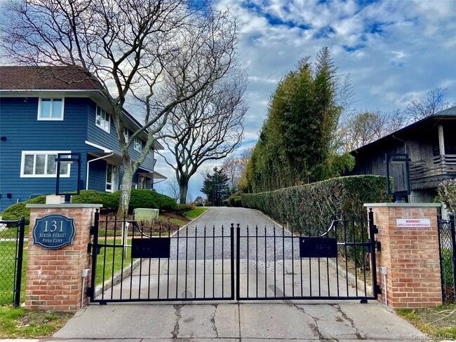 Primary Photo - 131 6th St