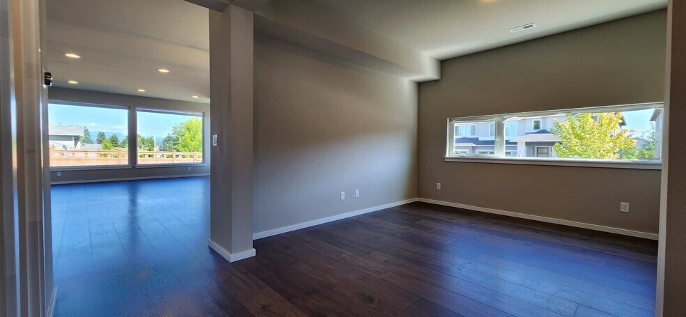 Building Photo - 2907 113th Pl NE