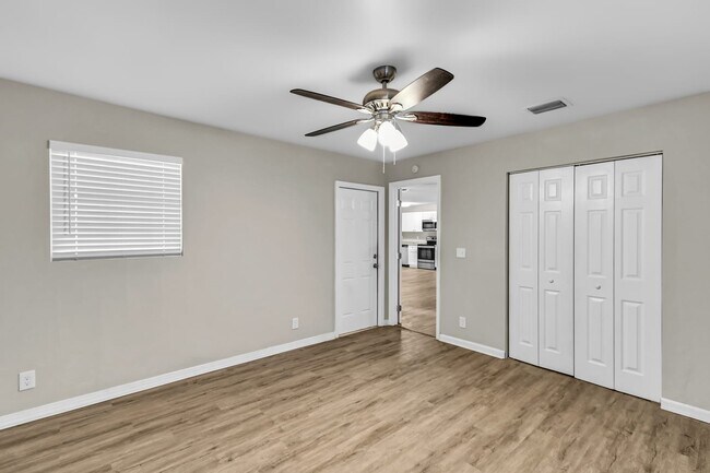 Building Photo - 319 Sw 9Th Ave