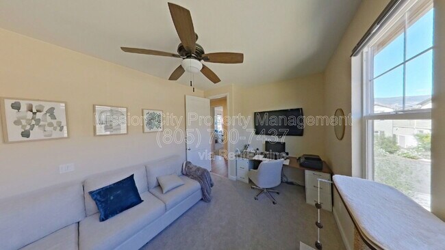 Building Photo - 6620 Calle Koral