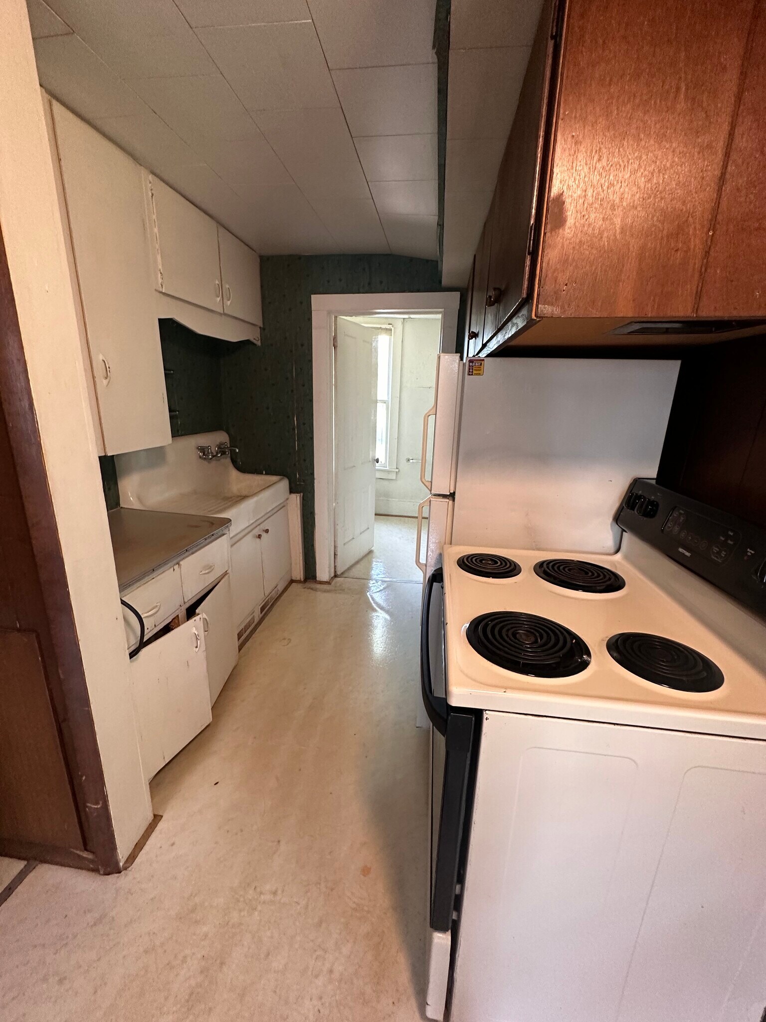 Building Photo - 2416 Algoma St