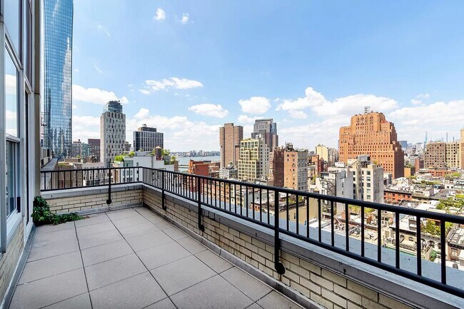 Primary Photo - 53 Park Place