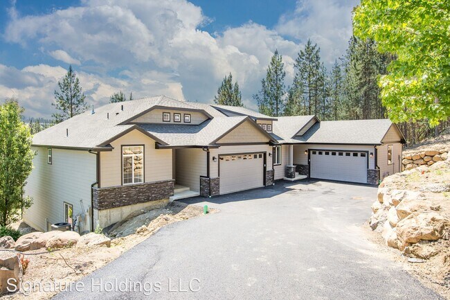 Building Photo - 4 br, 3 bath House - 314 E. Little Spokane...