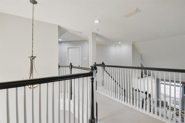 Building Photo - 4910 Pine Prairie Ln