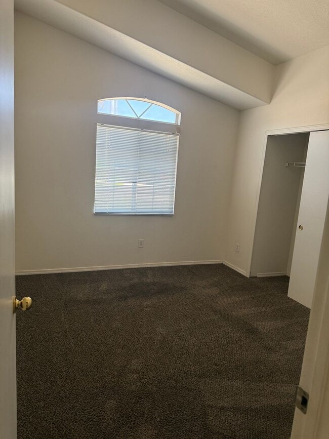 Building Photo - 6000 Ursa Ave NW