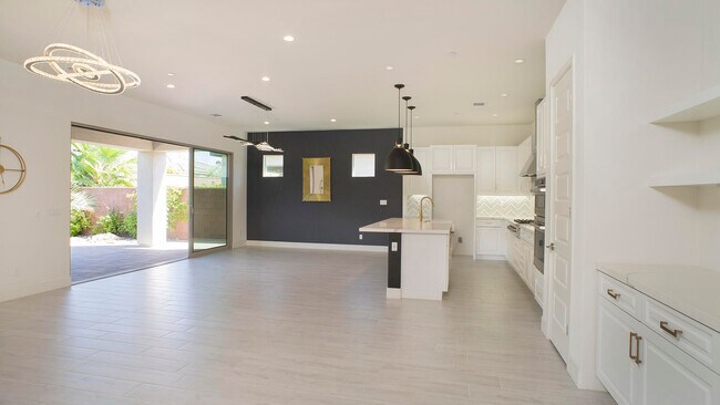 Building Photo - 82830 Logan Creek Dr