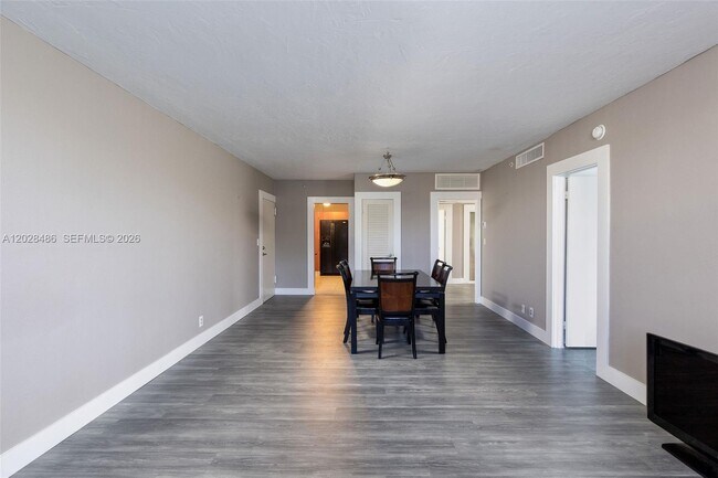 Building Photo - 3001 S Ocean Dr