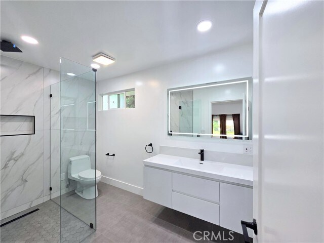 Building Photo - 3041 Yellowtail Dr