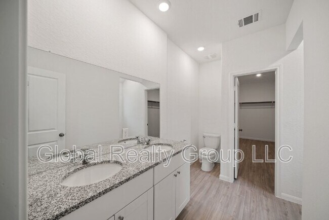 Building Photo - 9105 Navarro Vis