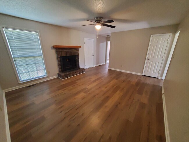 Building Photo - 6407 Thistle Ln NW