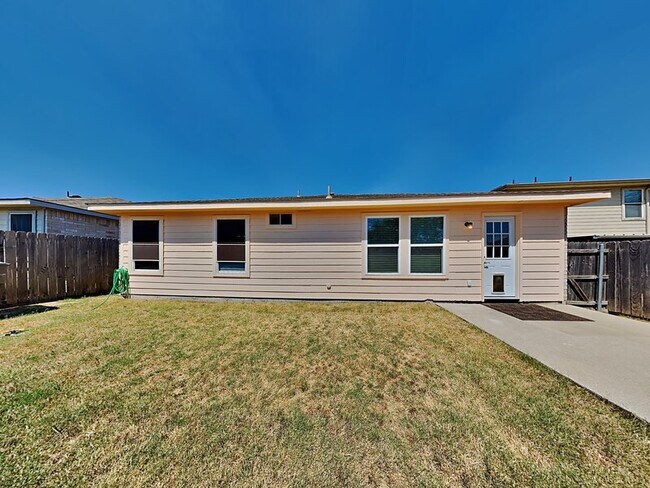 Building Photo - 3808 Bandera Ranch Rd