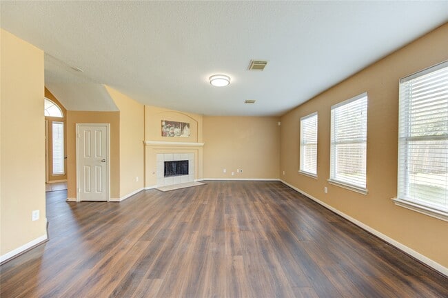 Building Photo - 5011 Moss Garden Ln