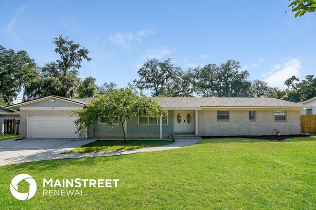 Building Photo - 2868 Holly Ridge Dr