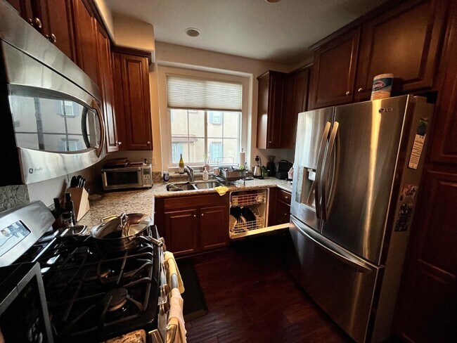 Building Photo - 2270 Bell Flower Ln