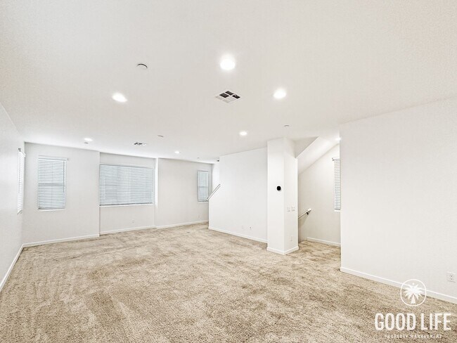 Building Photo - Beautiful 3BR Home in Stanton | Private Yard + 3 Car Attached Garage