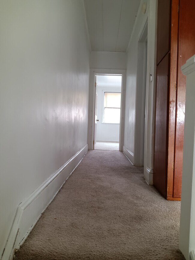 Hallway - 4114 Harris Ave