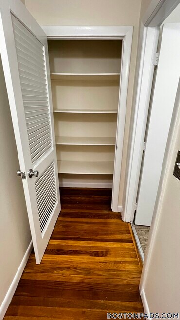 Building Photo - 66 Homer Ave