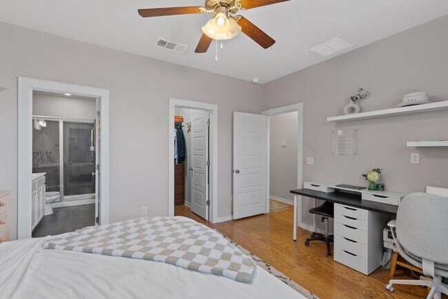 Building Photo - 5317 Daimler Dr