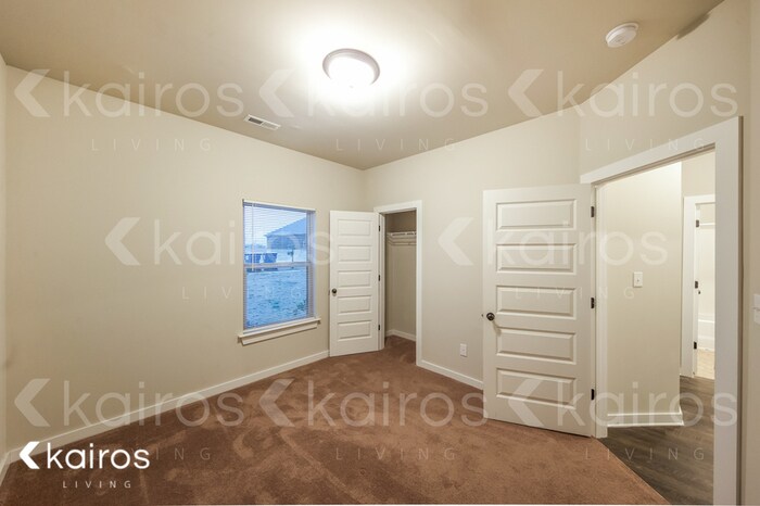 Building Photo - 26186 Valley Ridge Rd