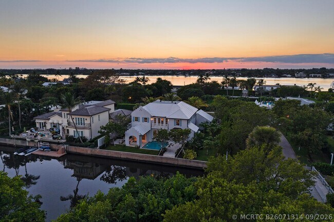 Building Photo - 2219 Ibis Isle Rd E