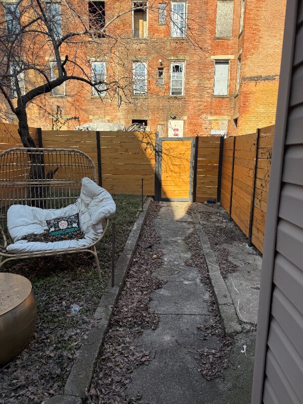 Building Photo - 466 Dayton St