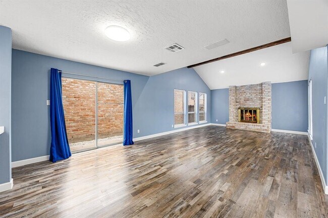 Building Photo - 12805 Westpark Dr