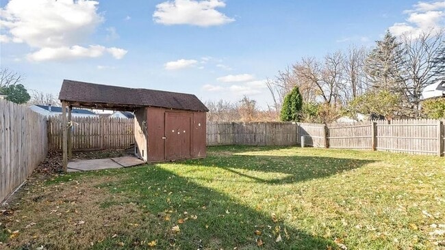 Building Photo - 3737 Whitegate Dr