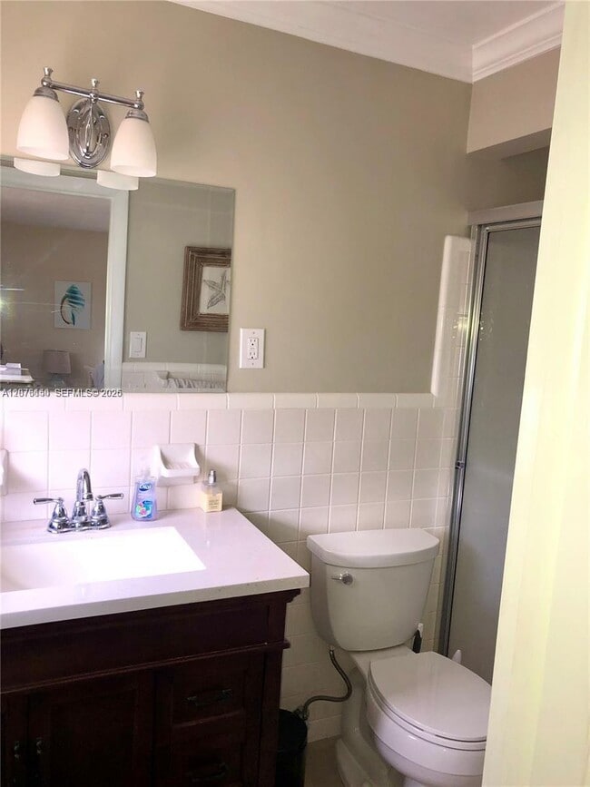 Building Photo - 1241 Manor Dr