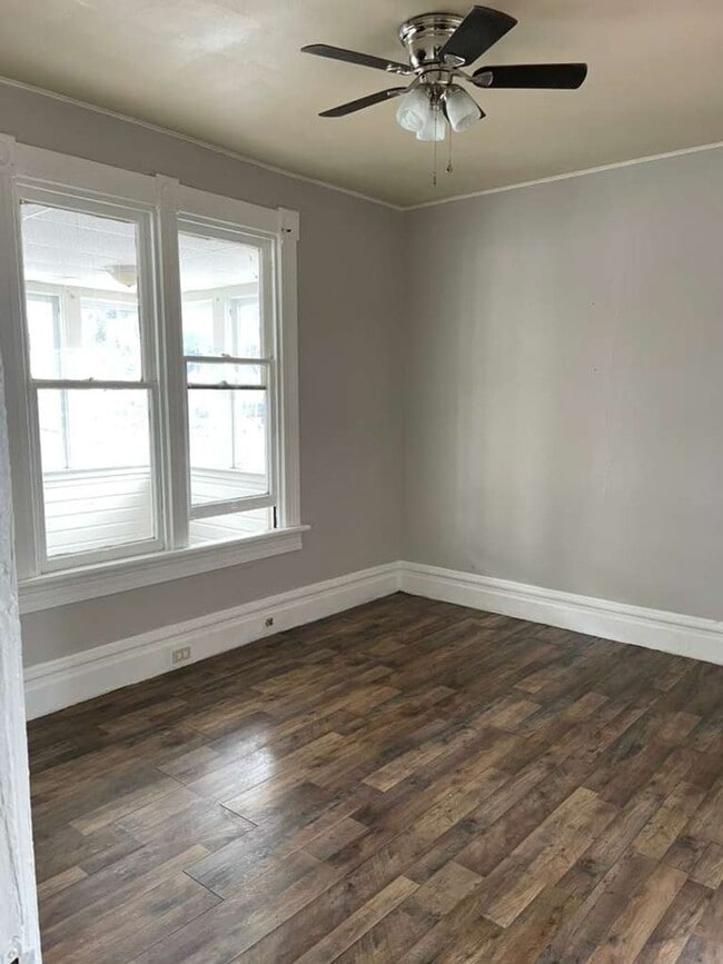 Building Photo - 436 Crawford Ave