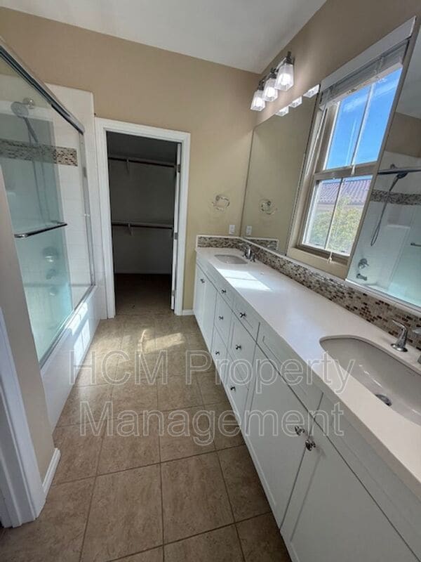 Building Photo - 105 Gemstone