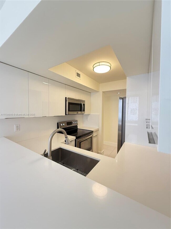 Building Photo - 8205 SW 152nd Ave