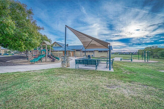 Building Photo - 20005 Crested Caracara Ln