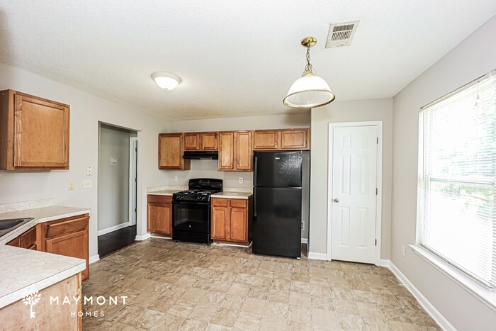 Building Photo - 5285 Cattail Ln