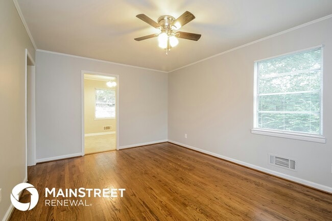 Building Photo - 108 8th Pl