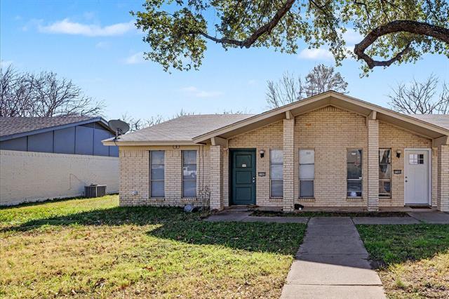 Building Photo - 7700 Mary Dr