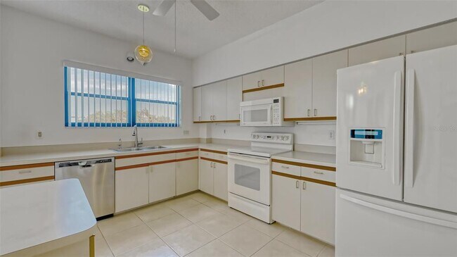 Building Photo - 5400 Eagles Point Cir