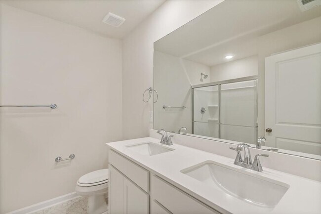 Building Photo - 2040 Hillman Wy