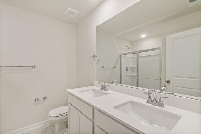 Building Photo - 2049 Hillman Wy