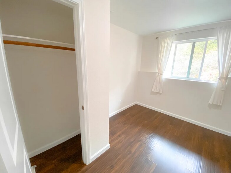 Building Photo - 29 Rockford Ave